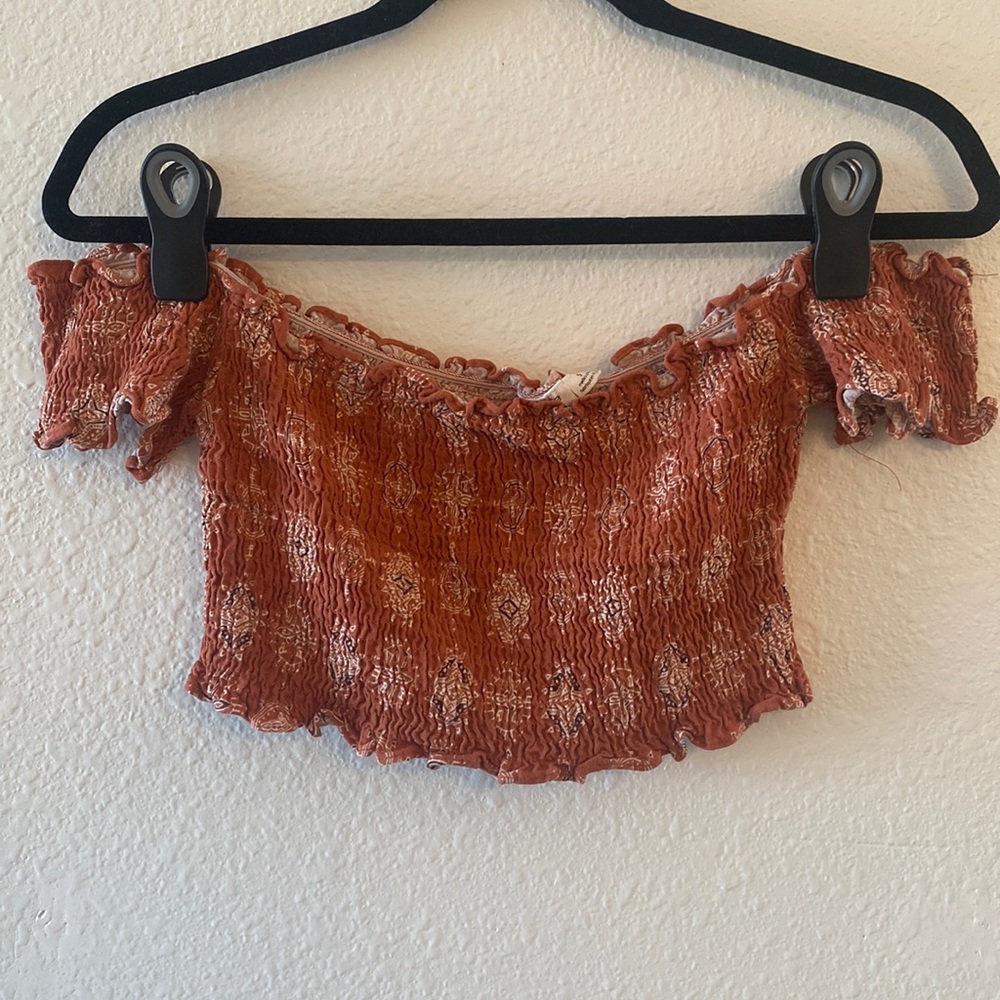 Some Days Lovin’ Ruched Off the Shoulder Crop Top